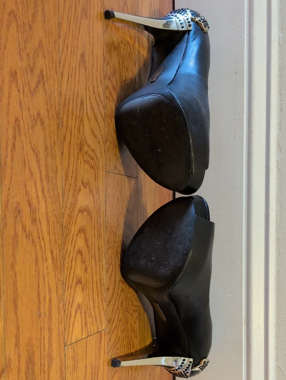 Boutique 9 Chryso Black Embellished Peep Toe Shoes Size 8M